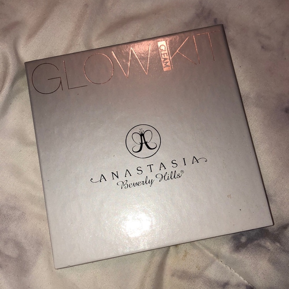 ANASTASIA GLEAM GLOW KIT